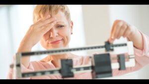 Read more about the article Menopausa engorda – descubra como emagrecer na menopausa